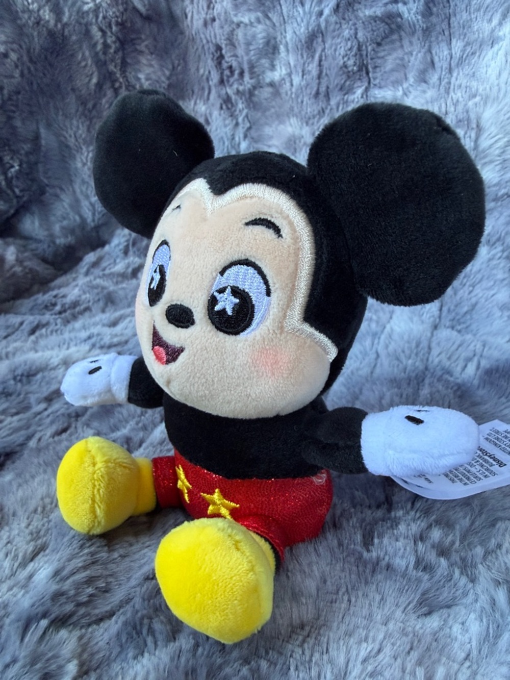 Disney Wishables Shimmer Mickey Mouse Plush - Picture 2 of 8